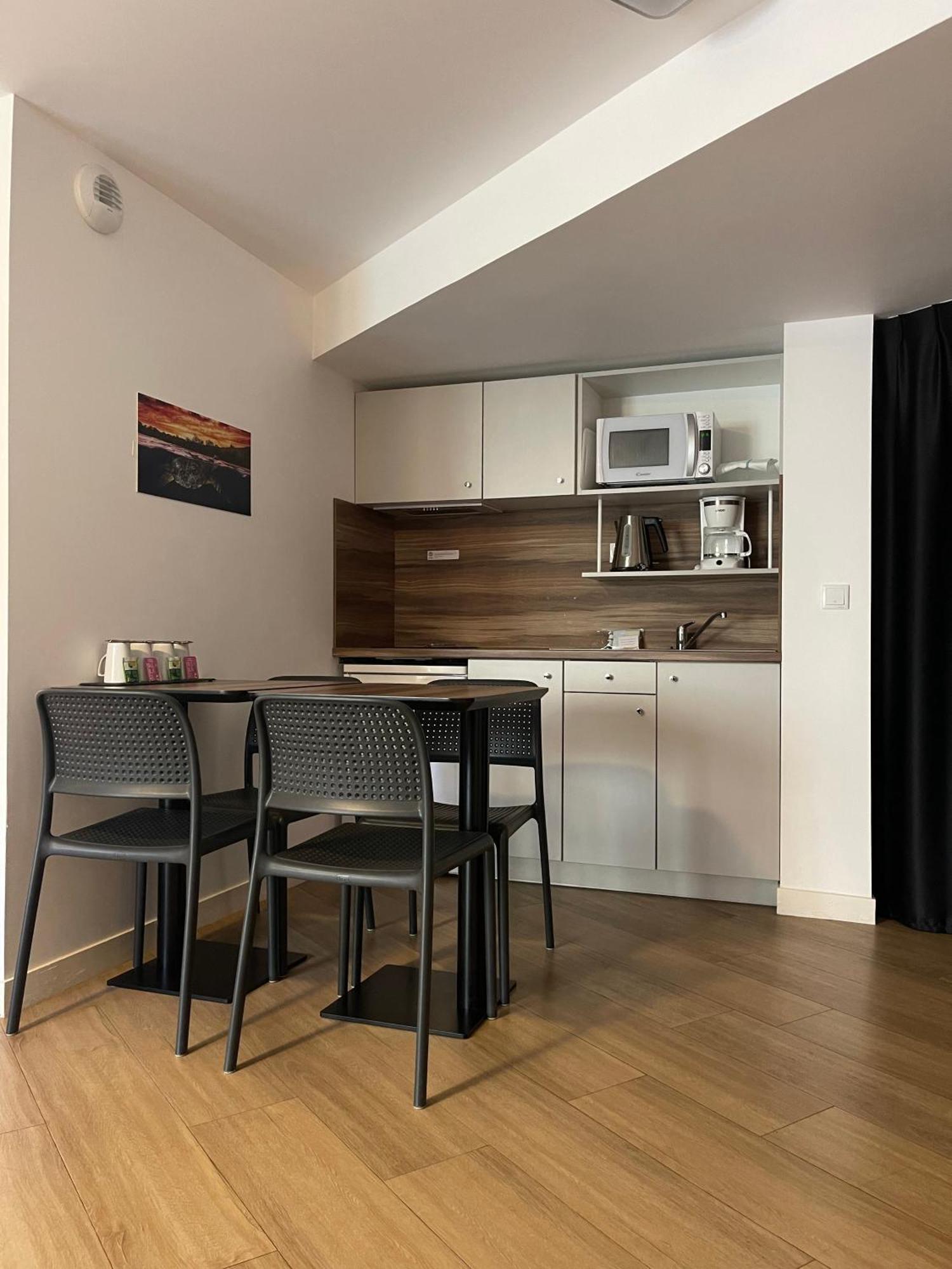 Athome Residence Et Spa La Rochelle  Exterior foto